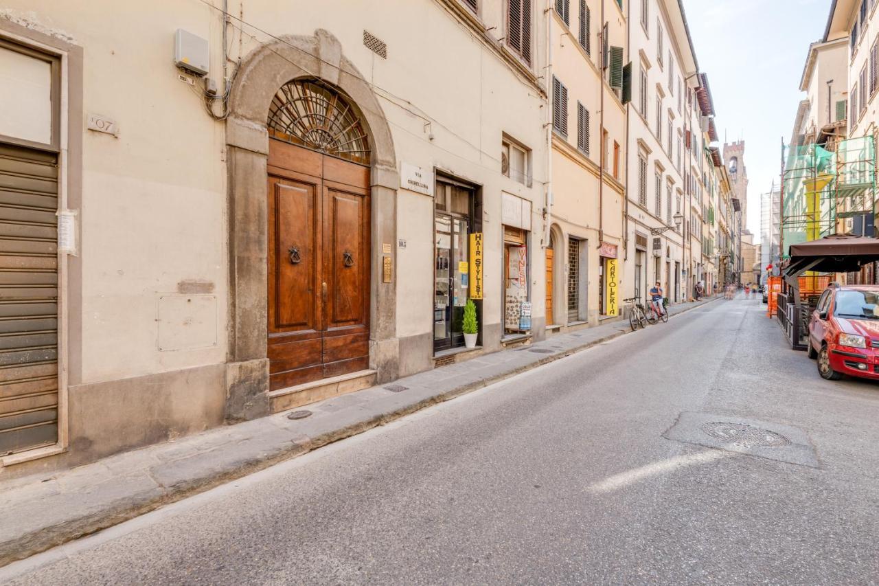 Piazza Santa Croce Design Apartment With Balcony Floransa Dış mekan fotoğraf